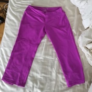 Beyond Yoga Pants - NWOT Beyond Yoga Pink Flared Capri Yoga Pants, S Beyond Yoga Pants - NWOT Beyond Yoga Pink Flared Capri Yoga Pants, S